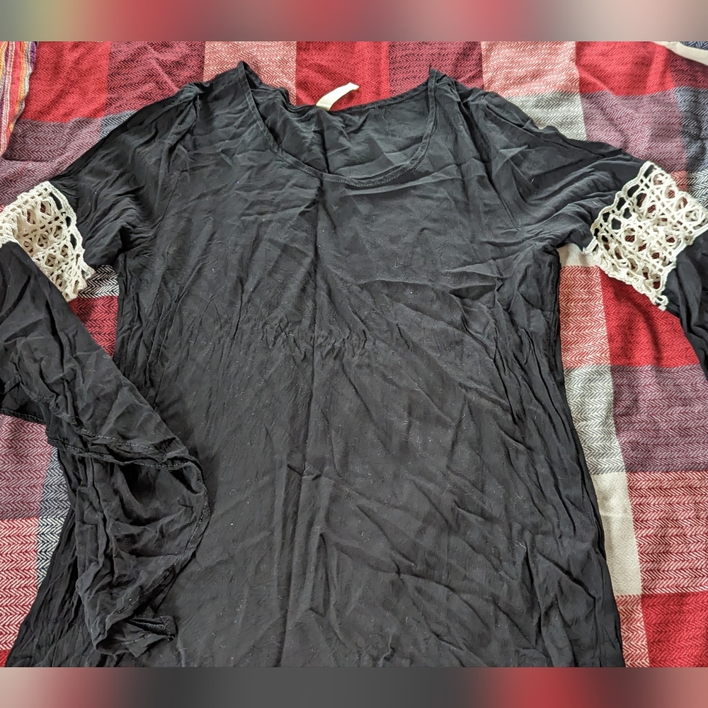 Black Beach Top